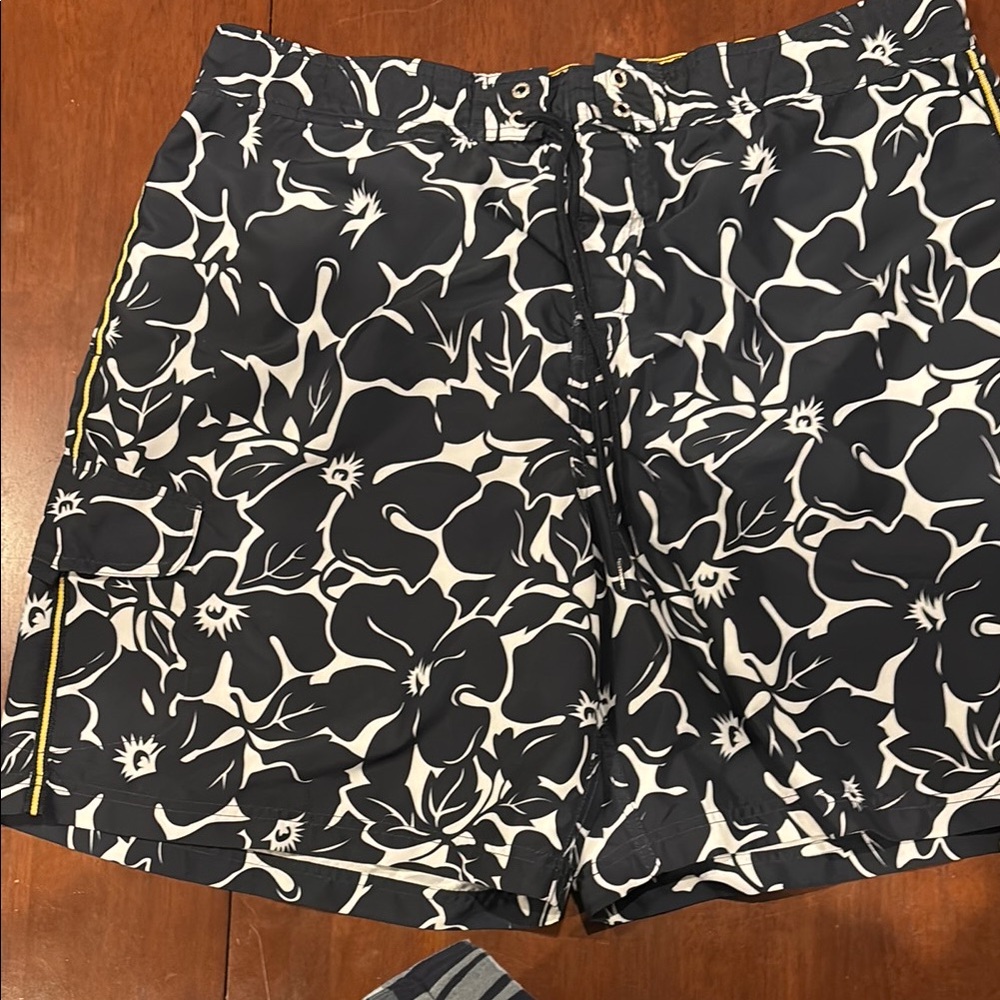 Nautica Black and White Floral Athletic Shorts